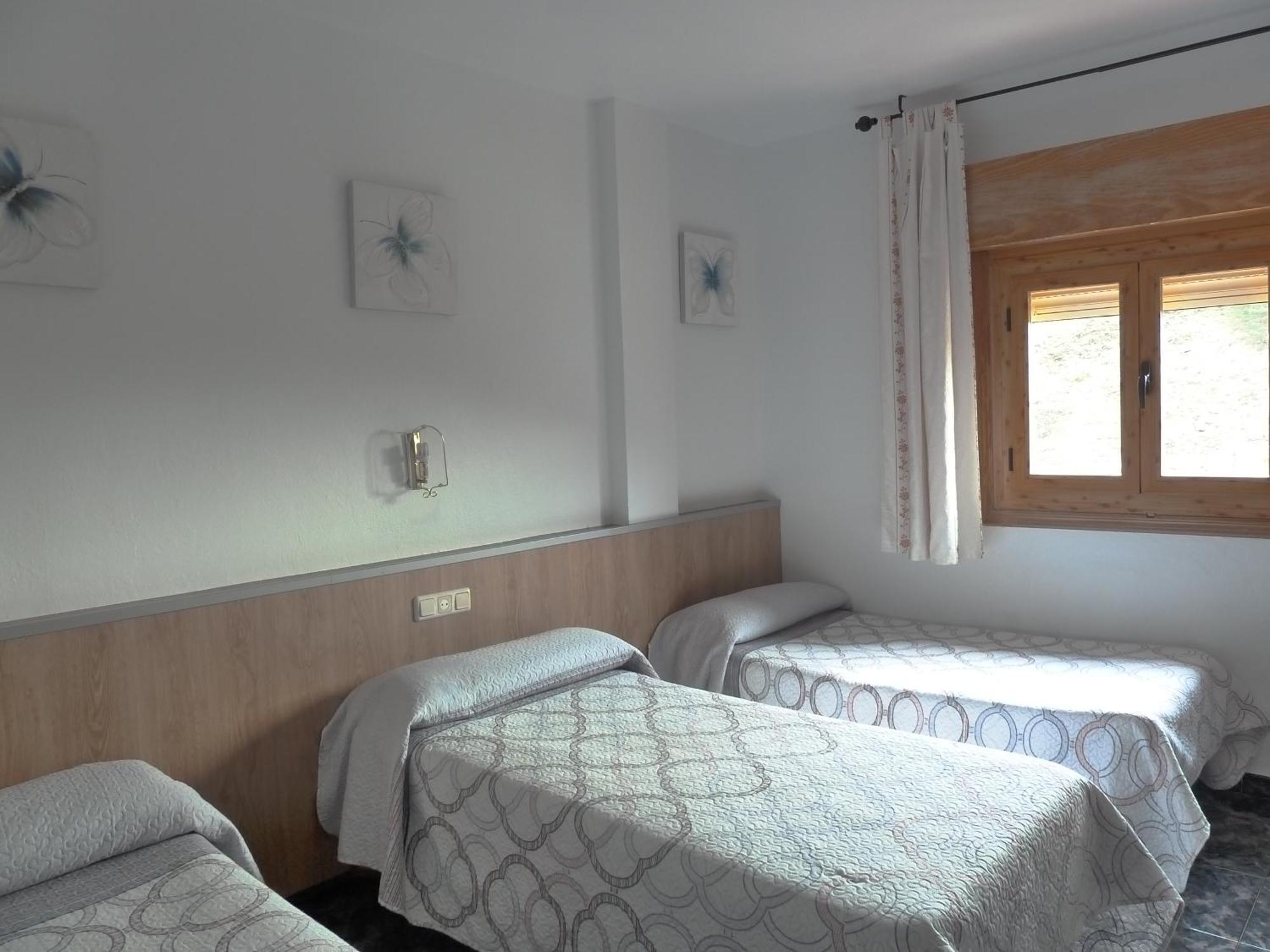 Apartamentos Casa Fermina - A 2 Horas De Las Pistas De Esqui Тревелес Екстер'єр фото