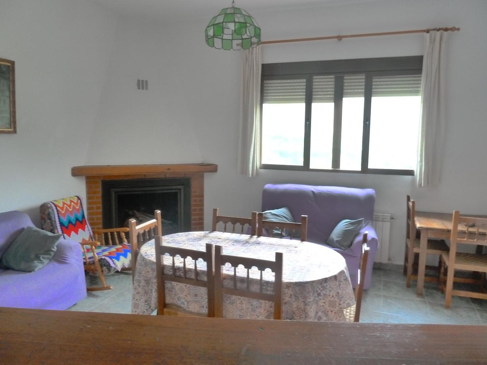 Apartamentos Casa Fermina - A 2 Horas De Las Pistas De Esqui Тревелес Екстер'єр фото