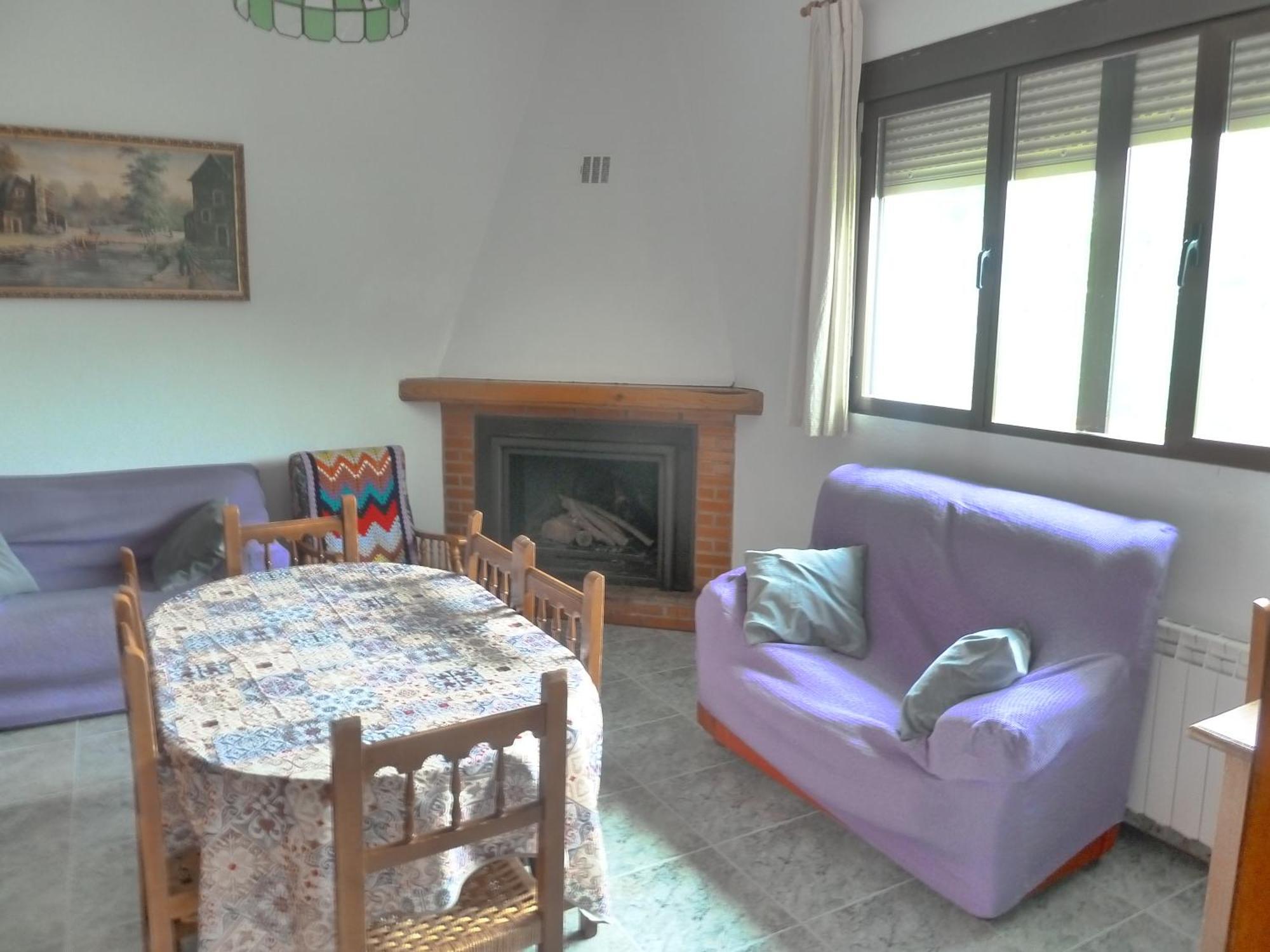 Apartamentos Casa Fermina - A 2 Horas De Las Pistas De Esqui Тревелес Екстер'єр фото